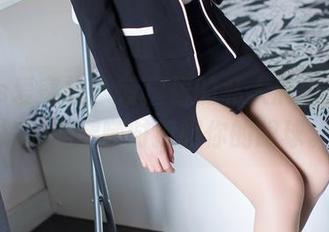 IMiss爱蜜社 - 萌白酱的私人展示,波浪般的美腿随时撩拨你的眼球。
