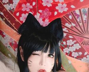乘着风的气息,Kitkat Cosplay拍下了阿尔托莉雅Alter泳装,分享好玩的套图!