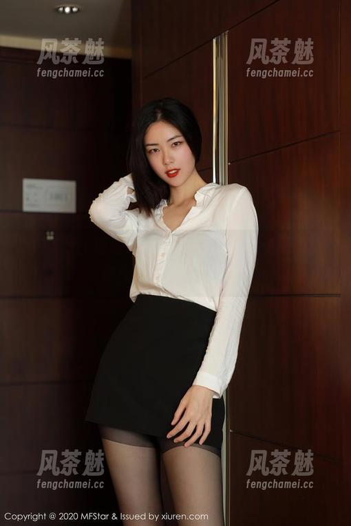 MFStar模范学院 - 私房照里，方子萱的校服竟有那么多情绪