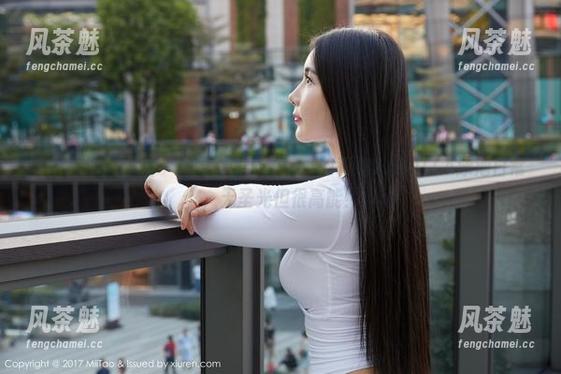 MiiTao蜜桃社-韵莉娜VANILLA MiiTao蜜桃社 - 套图看了不想停:韵莉娜VANILLA泳池日常,无圣光但很高能!