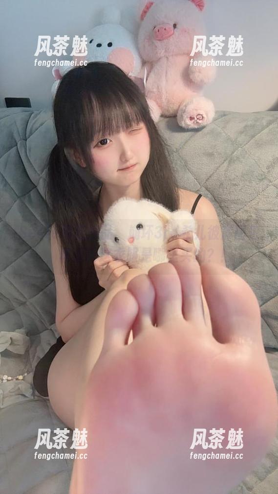 Seele麦麦 Seele麦麦出品,崩坏3rd希儿彼岸图包,真想问这衣服是哪里买的?!