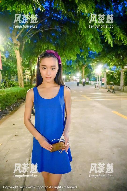 TGOD推女神 - AZHUA与她的小裤里丝，定制写真唤醒了曾经的悠闲时光。