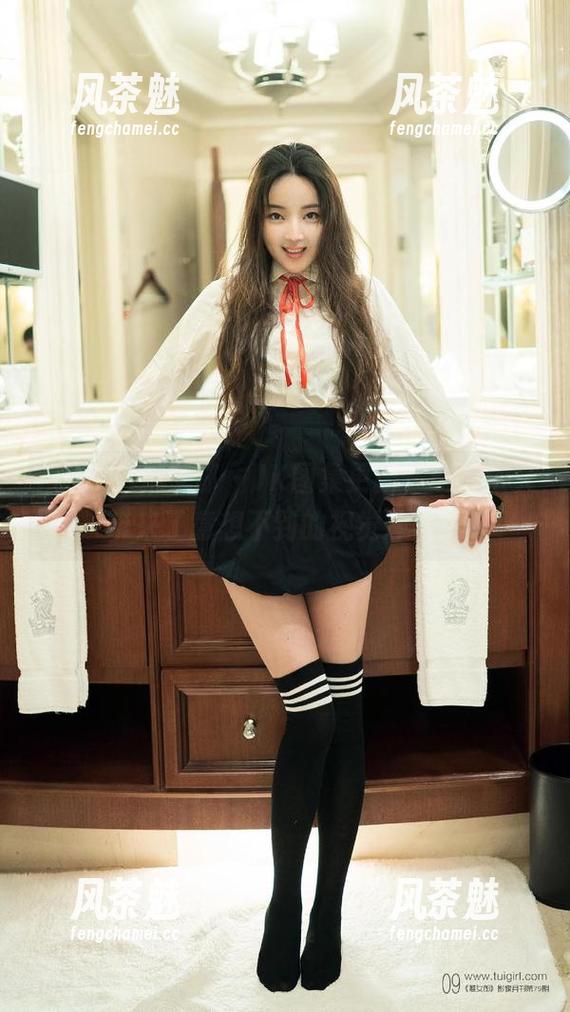 TuiGirl推女郎 - JK图集更新，赵惟依又带来了意想不到的视觉冲击！