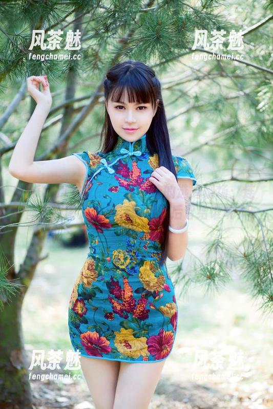 TuiGirl推女郎 - 赵梦洁的选秀现场：连体衣原图大投票，精选最后留给谁呢？