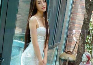 UGirls尤果网 - 乔依琳的礼服图集：下载前先放慢呼吸哈～