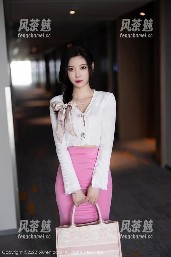 Xiuren秀人网-Carol周妍希 Xiuren秀人网 - Carol周妍希的制服全集,不是正式的出门装备,更多是快乐的暴击!