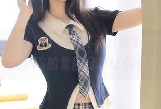 Xiuren秀人网 - 礼服不只是个装饰，冯木木LRIS的套图分享让你信服！