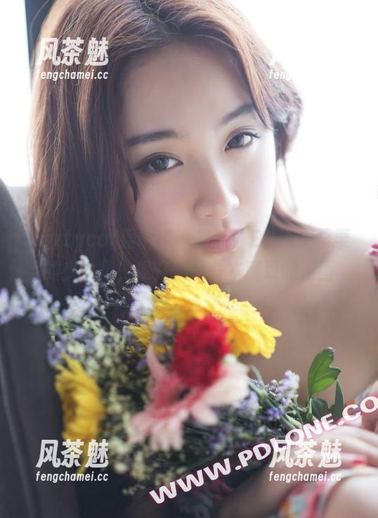 partycat轰趴猫-Ellie艾栗栗 partycat轰趴猫 - 最新!Ellie艾栗栗的少女风,像在翻阅一本精致的漫画