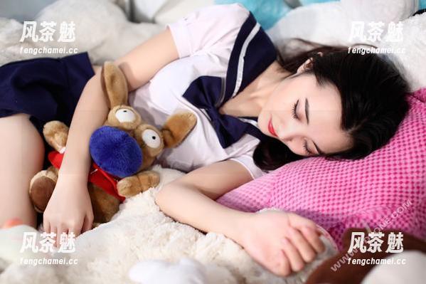 partycat轰趴猫-温心怡 partycat轰趴猫 - 逛厨房-私拍图集里的温心怡变身美食魔法师。