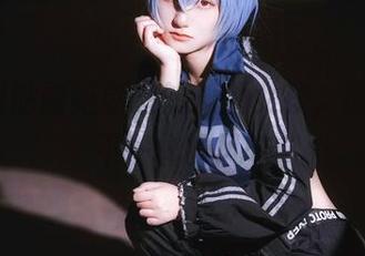 roroki骷髅姬创造的孤独女孩，原图竟有不一样的风味