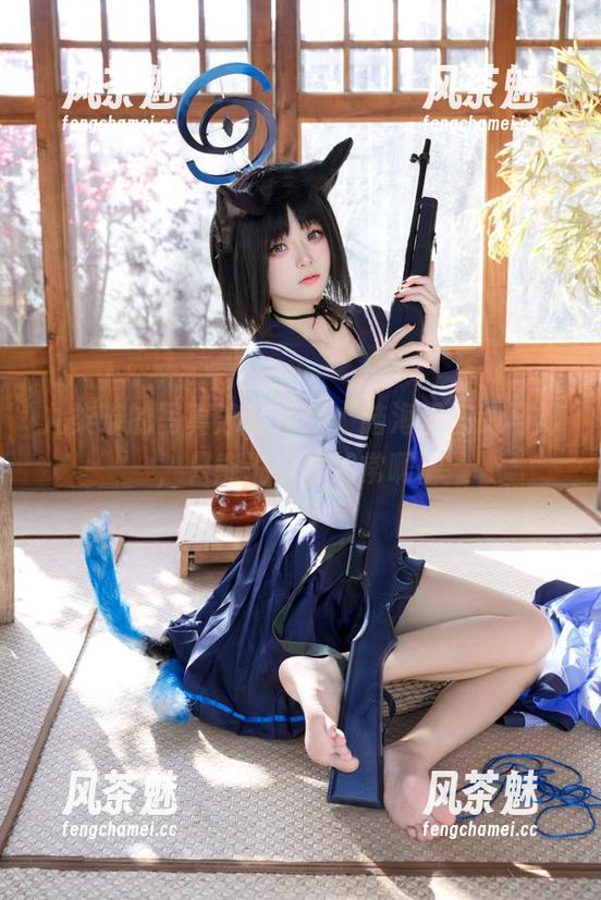 九柒喵 九柒喵的写真泳装系列,脑海里在跑马灯,只能说水准如常啊。