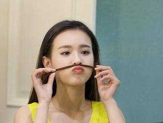 克拉女神 - 嘉萌写真：油亮得能反光的那些事儿