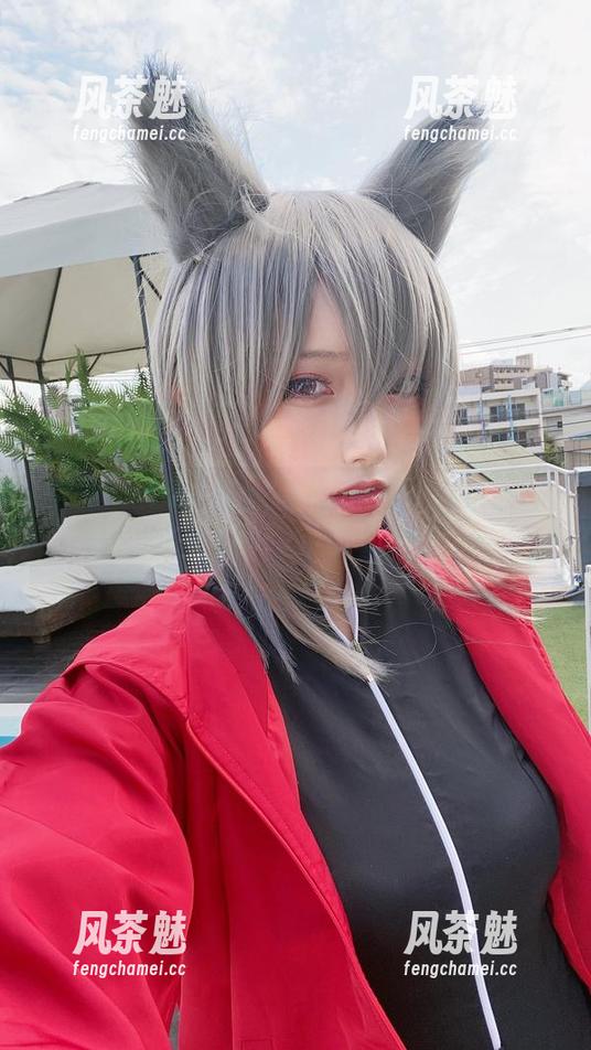 切切celia 切切celia的黑丝cos,原图中似乎隐藏了点什么,不敢直视啊