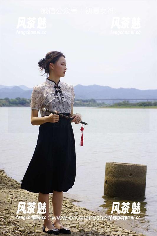 初夏女神 - 柒柒的美图来了，粉红回忆也是种离奇体验～