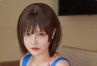 千夜未来的护士写真集：你下载了吗？我先看了几十次…