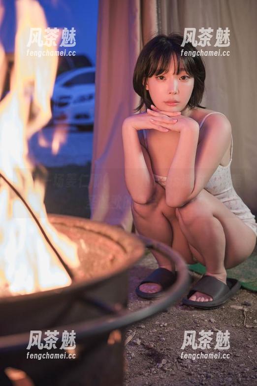 这是一场姜仁卿(강인경)的cos派对，唱着圣诞歌的集合！