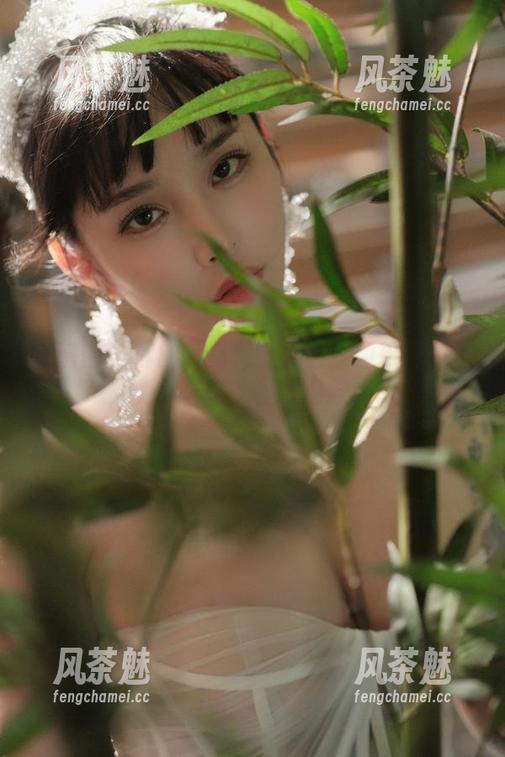 微密圈 - 你的手机需要宋昱欣的粉色照片，免费获取，但足够揪心。