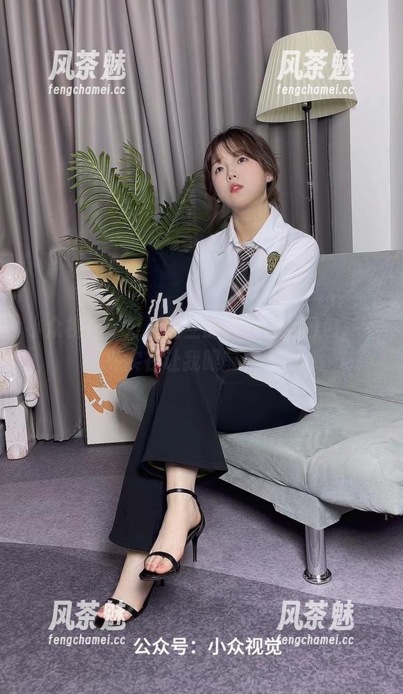 小众视觉-兰兰 小众视觉 - 打开兰兰的黑色宝藏图包,资源实在让我眼前一亮!