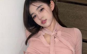 微密圈 - 一起目光聚焦小优优子私房,空姐原图让每个细节都充满了飞翔的气息。