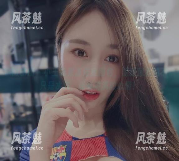 小玉吃果冻 微密圈 - 小玉吃果冻浴室图包,里面藏着的不只是水汽,还有满满的心情!