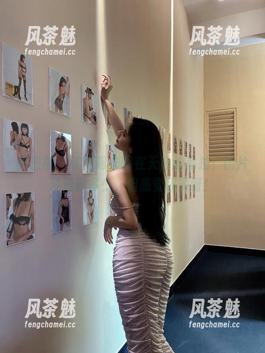 微密圈 - 就是阿朱啊在天台的私拍，图片没透露多少，但感觉很多呀！