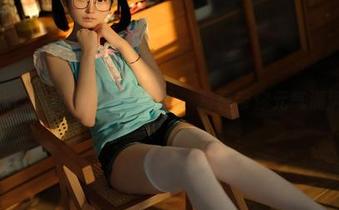 幼水铃衣和她的猫猫组合,写真带你元气满满!