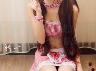 推女神 - 看！谭晓彤的私拍JK套图，明亮中透着一丝小俏皮