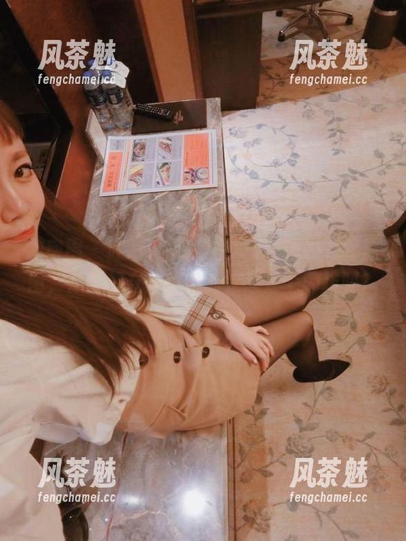 微密圈 - 哇哦，杨大乐乐很靠谱的裸足原图，你不想立刻给她的足迹立个牌坊吗？
