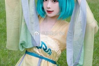 桃墨公子在海边:这套作品完美诠释了假装无所谓
