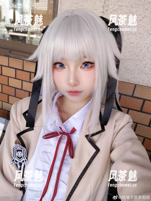 橙喵 定制了一条白裙的橙喵,真希望我也能像她一样轻松。