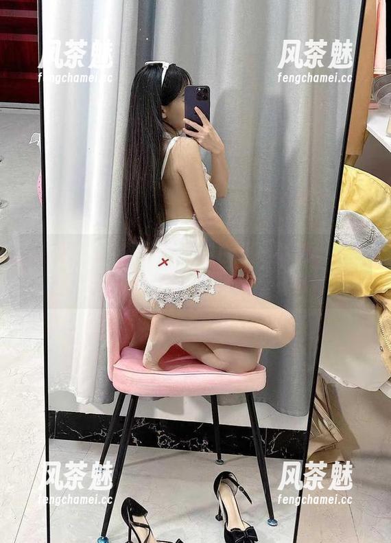 微密圈 - 汤圆可甜了的白衬衫福利，这波图片让你回味无穷。