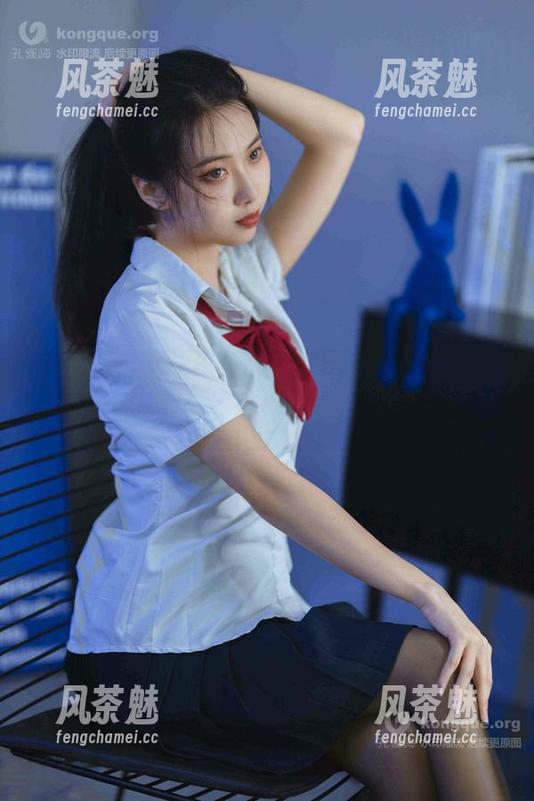 洛桑w伊梓的暖冬特辑：免费写真，双手奉上