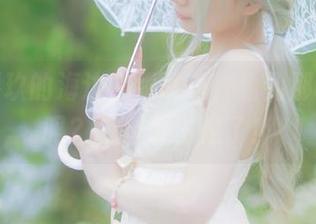 清青琴玖的海边在线写真,看到那帽子了吗?貌似要飞走了!