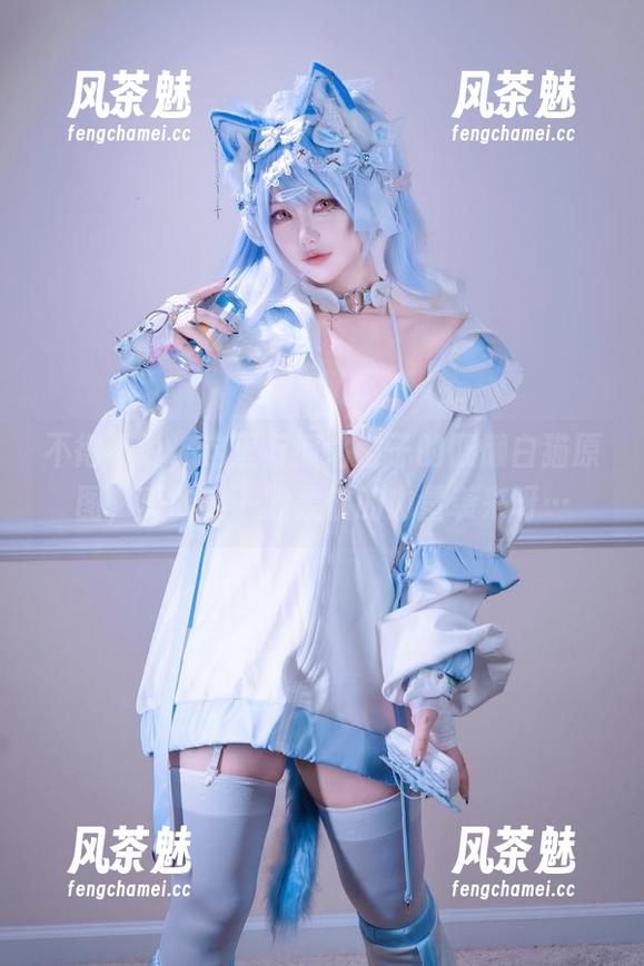 狐洛洛子 不得不说,这里有狐洛洛子的慵懒白猫原图,真的是一股柔软的力量袭来呀…