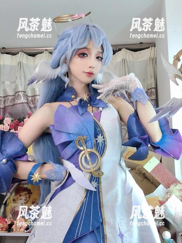 铺天盖地的写真分享中，“狐玖玖”先把碧蓝航线赤城捞出来了乎
