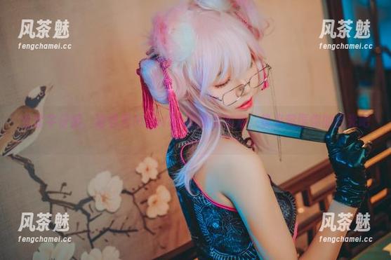 全套牛仔裤，猫君君MaoJun的潮流秘笈，快来藏匿你的目光吧。