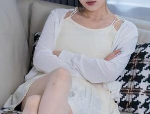 甜予摄影 - 小熊的过膝薄白丝写真,图册中藏着不那么放肆的小情愫。