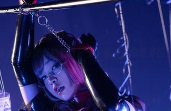 图集看点:白烨烨的豹纹护士,这衣服你敢穿出去吗?