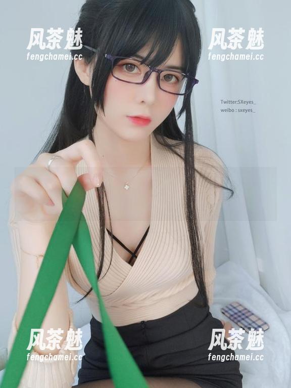 眼酱大魔王w 超级无敌可爱!眼酱大魔王w的30d灰蕾丝胖次写真全集真让人佩服。