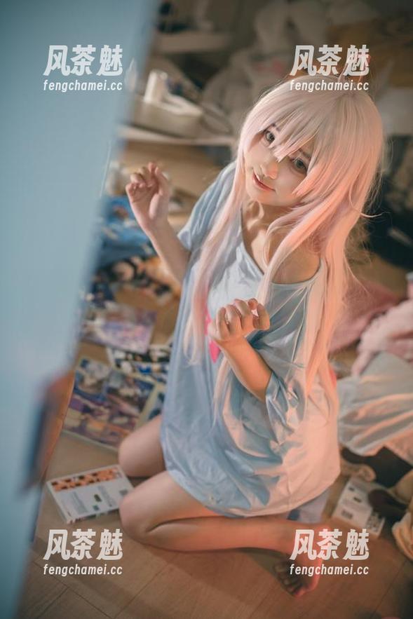 看神沢永莉的全套写真，灰丝花裙子就像是某种特别的诱惑，真奈斯！