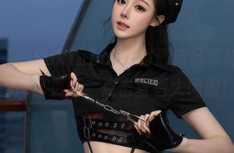 秀人网 - Suki_baby的最新吊带神器：图库已更新，点击查看大团圆！
