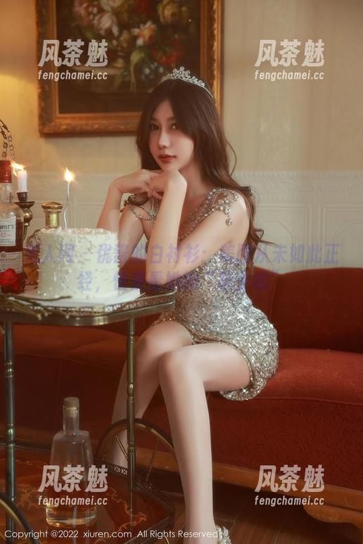 秀人网 - 优酱的白衬衫：美图从未如此正经，快来看她的“职业病”
