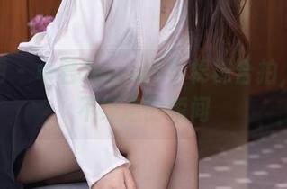 秀人网 - 卓君Jeanes与棉袜合拍，穿越不经意的瞬间