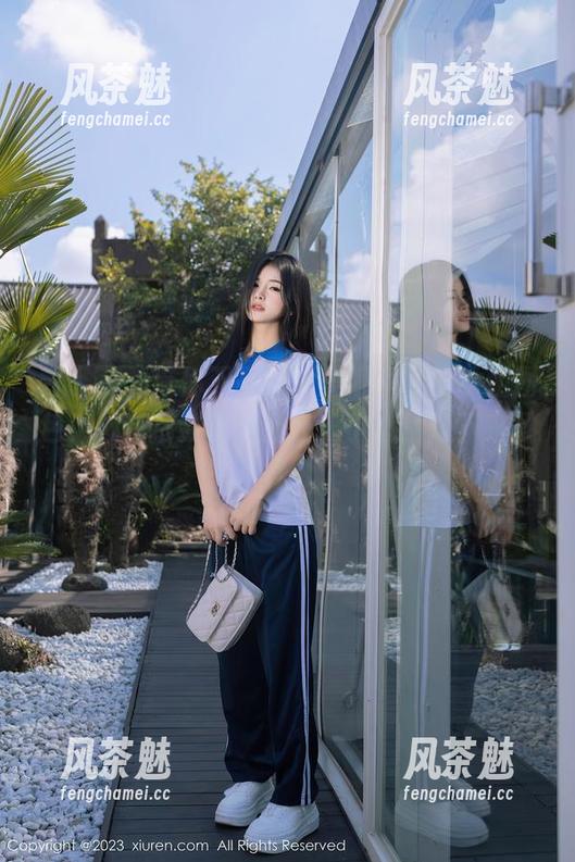 秀人网-大美媚京 秀人网 - 带你下载“大美媚京”的学姐图包,心动指数直线上升,小心别掉下来了!