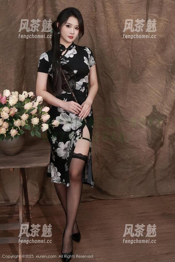 秀人网-沐子熙V 秀人网 - 沐子熙V的夏日写真,给这季节也添了些小火花是不是?