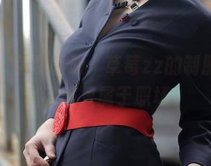 秀人网 - 免费图册：草莓zz的制服秀，谁说制服只属于职场？