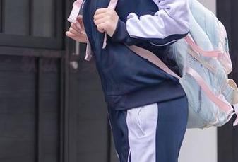 秀人网 - 软软化身少女，图册里的青春片段