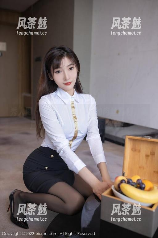 秀人网-邹晶晶女王 秀人网 - 邹晶晶女王和她的肉丝福利,简直是个双倍享受的作品组合!