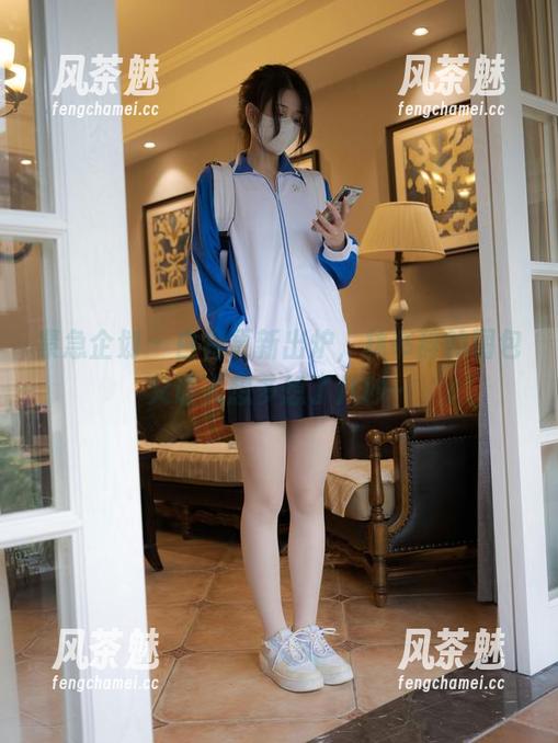 紧急企划 - 白裙更新出炉，林书辞的图包又让人想多想了几秒…