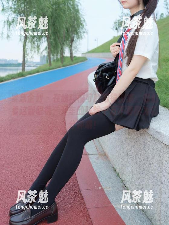 紧急企划-樱可 紧急企划 - 在线!樱可的眼镜图集:你们看这副眼镜,开车的时候千万不要因为它分神哦!